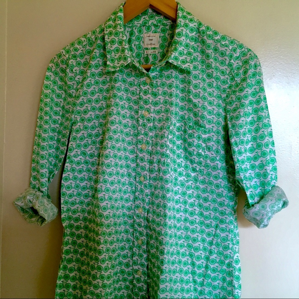 GAP Fitted Boyfriend Bicycle Print Shirt